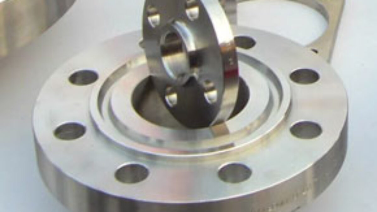 ASTM A182 Alloy Steel Gr.F11 Flanges Supplier in Mumbai, India